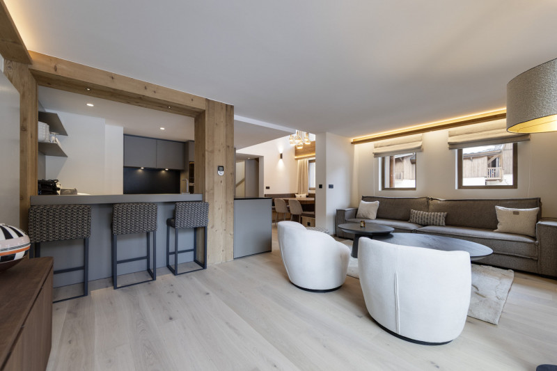 _lv_images__lot_0075553917_02_18498603