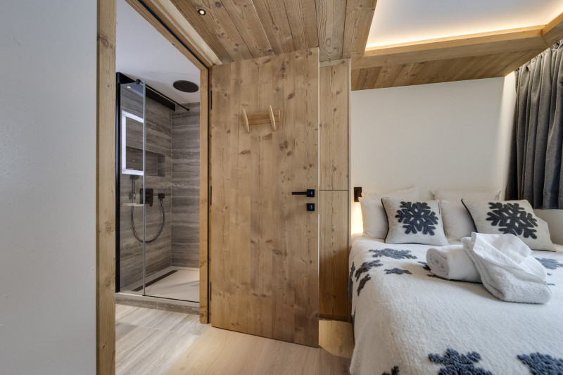 _lv_images__lot_0075553917_11_17675191