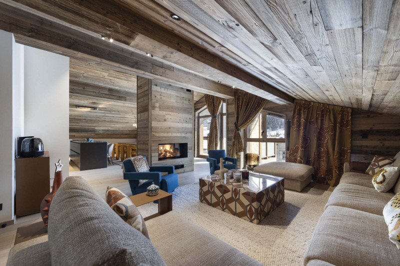 _lv_images__lot_0075554114_01_17944929