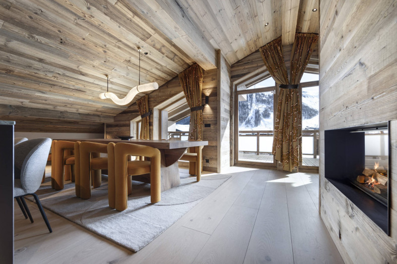 _lv_images__lot_0075554114_03_18453858