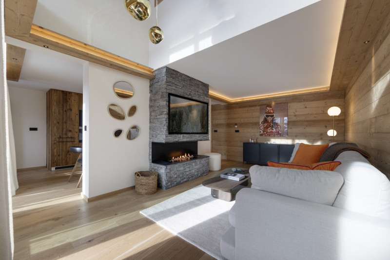 _lv_images__lot_0075554125_01_18362560 _lv_images__lot_0075554125_01_18362560