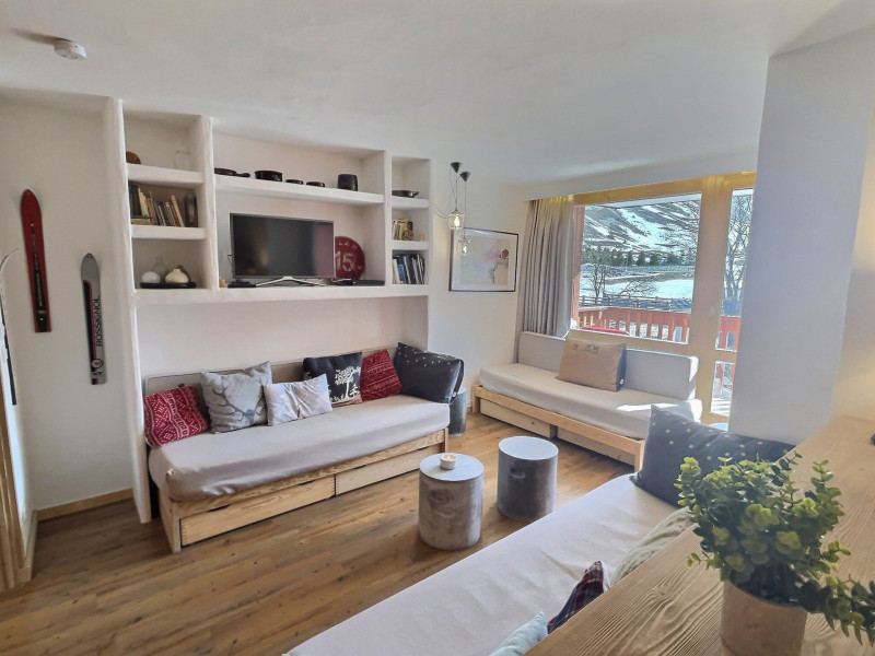 _lv_images__lot_0300040074_02_18266321