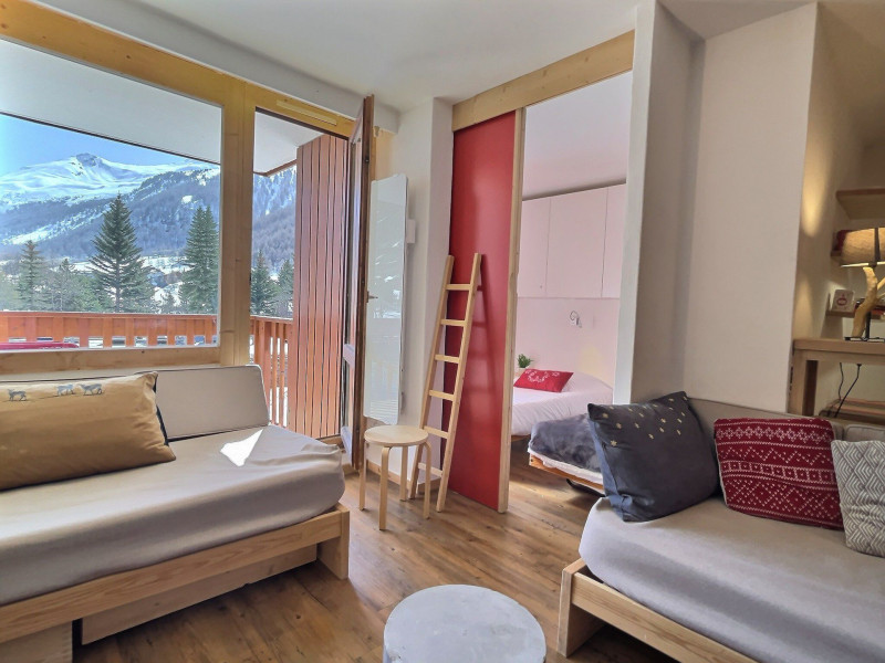 _lv_images__lot_0300040074_03_18266322