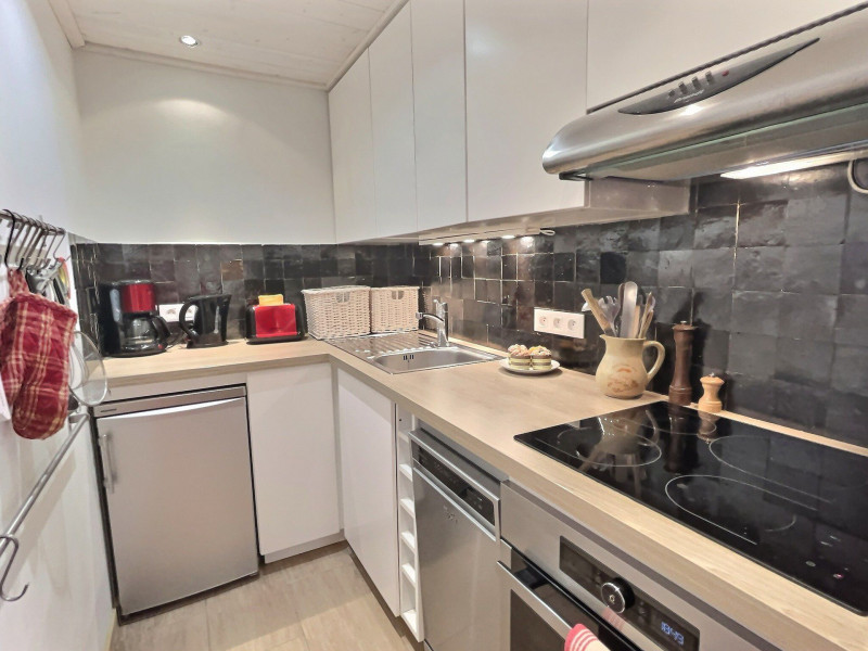 _lv_images__lot_0300040074_12_18455431