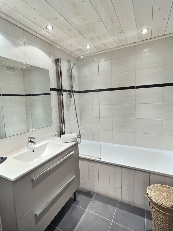 _lv_images__lot_0300040074_14_17946502