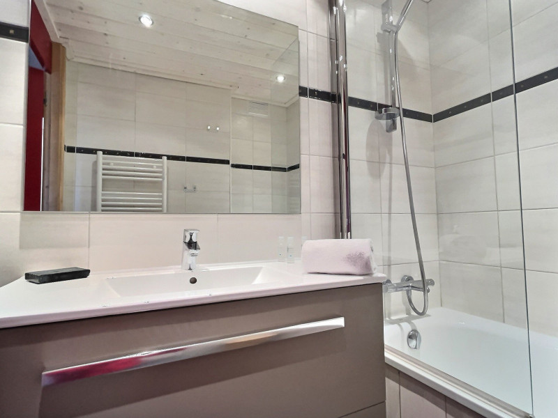 _lv_images__lot_0300040074_15_17782163 _lv_images__lot_0300040074_15_17782163