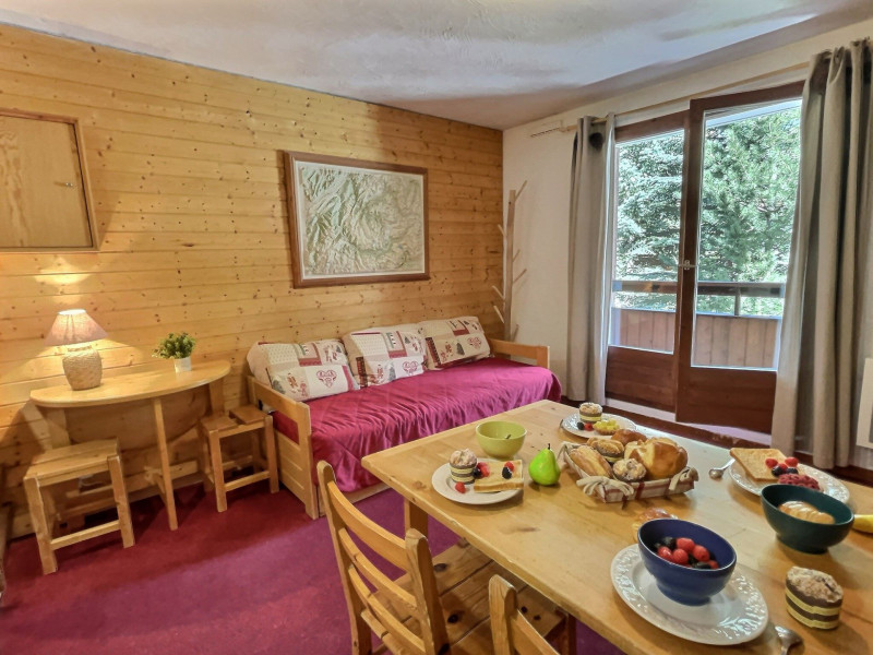 _lv_images__lot_0300220020_03_18490897