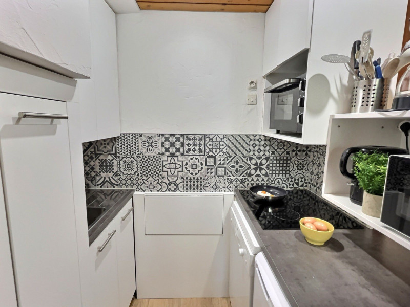 _lv_images__lot_0300220020_05_17431658