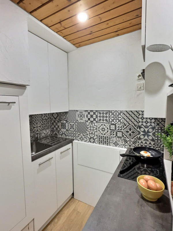 _lv_images__lot_0300220020_06_17946463