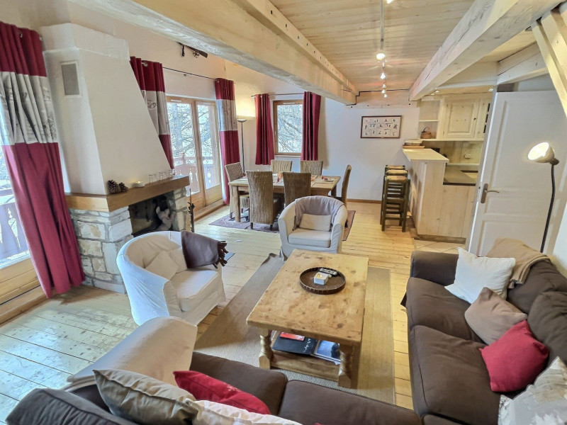 _lv_images__lot_0300550008_03_17834835