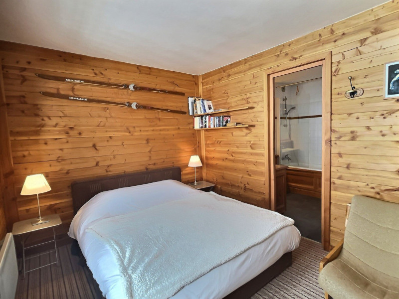 _lv_images__lot_0300560323_05_18265722