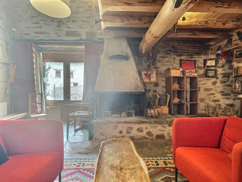 _lv_images__lot_0300780001_06_17835329