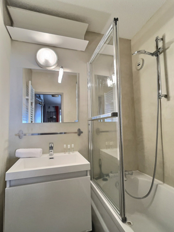 _lv_images__lot_0903000287_06_18472659