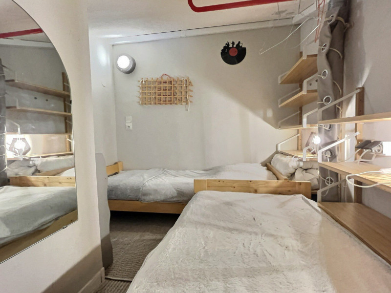 _lv_images__lot_0903000287_12_18265956