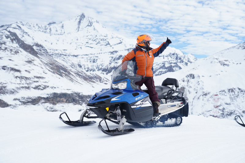 motoneige-moniteur-11237723