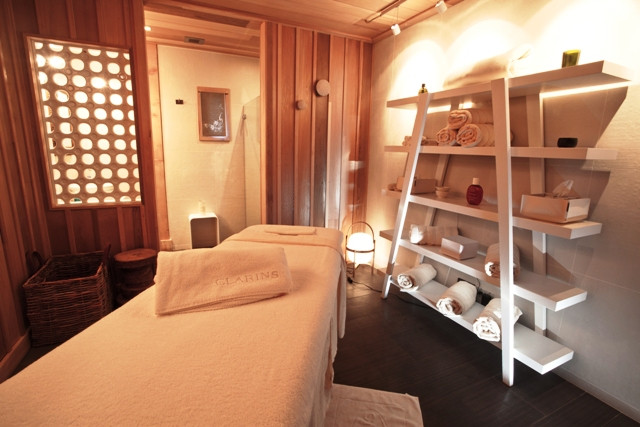 salle-de-massages-spa-clarins-hotel-blizzard-5-etoiles-9190811