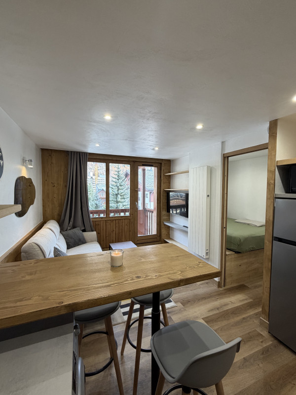 Table à manger appartement Bazol Table à manger appartement Bazol